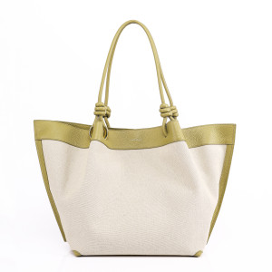 Сумка Coccinelle Finn Canvas L